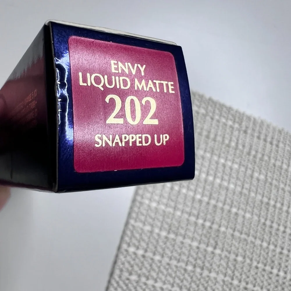 Estee Lauder Pure Color Envy Paint-On Liquid LipColor 202 Snapped Up‎ NIB